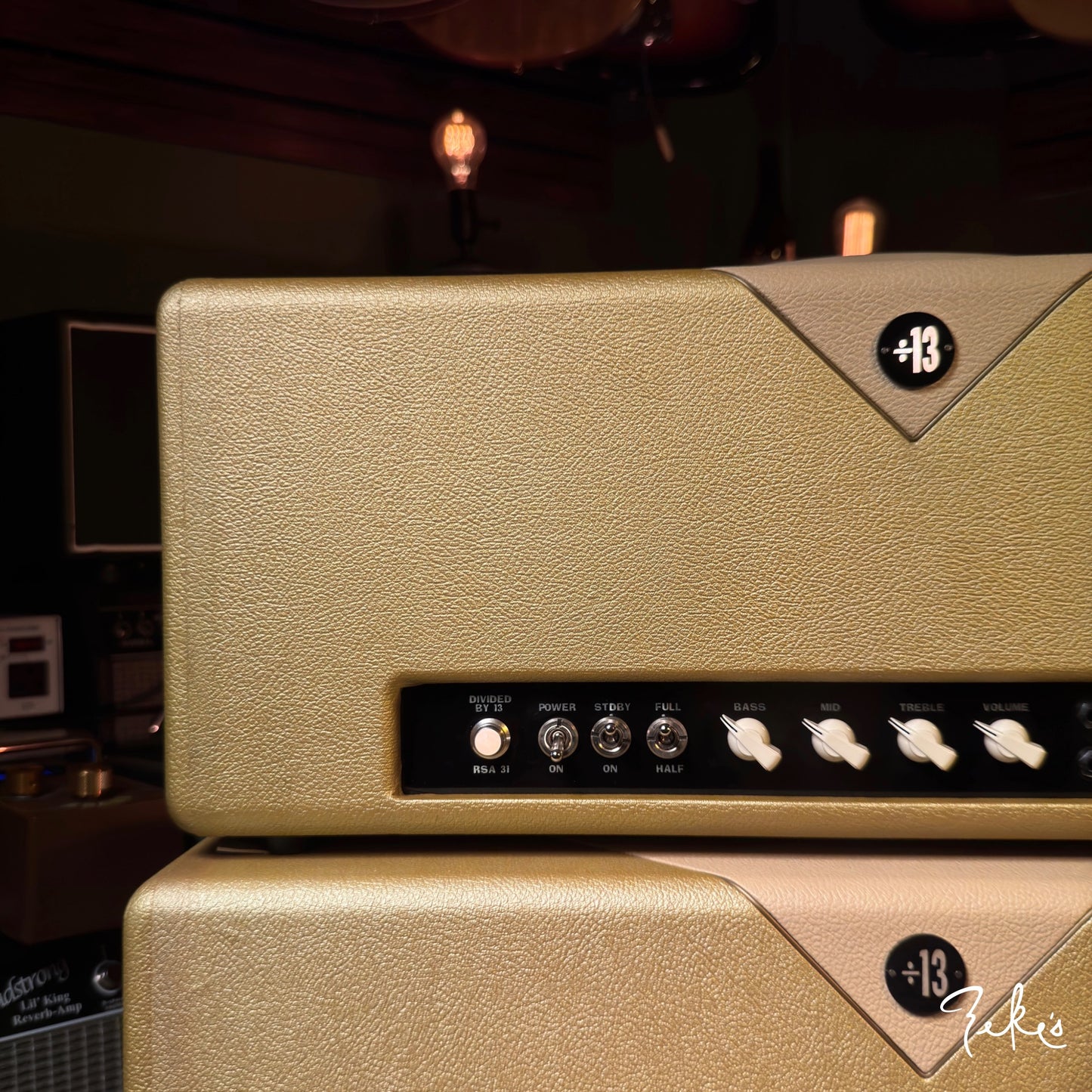 2005 Divided by 13 RSA 31 w/2x12 Cabinet in Gold