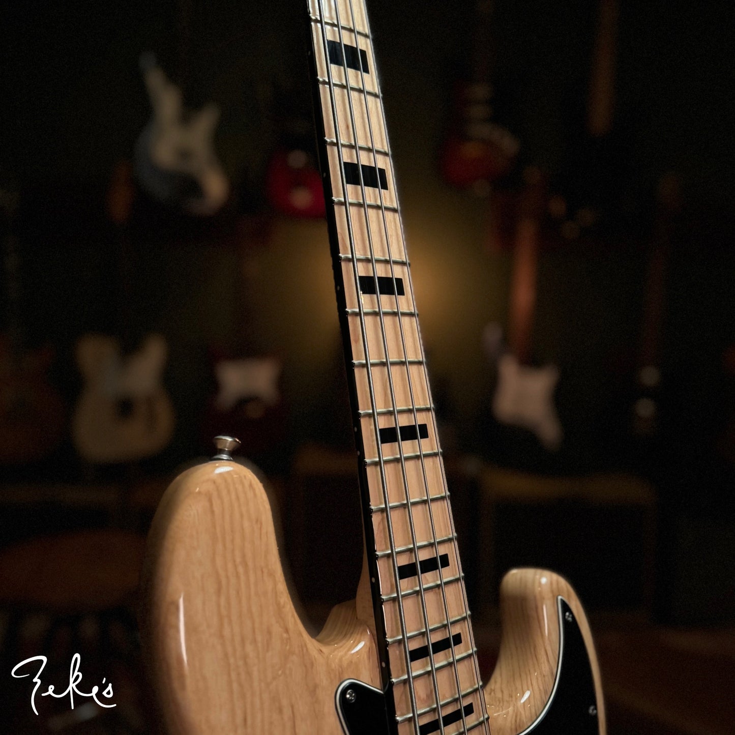 2008 Fender 75’ AV Jazz Bass