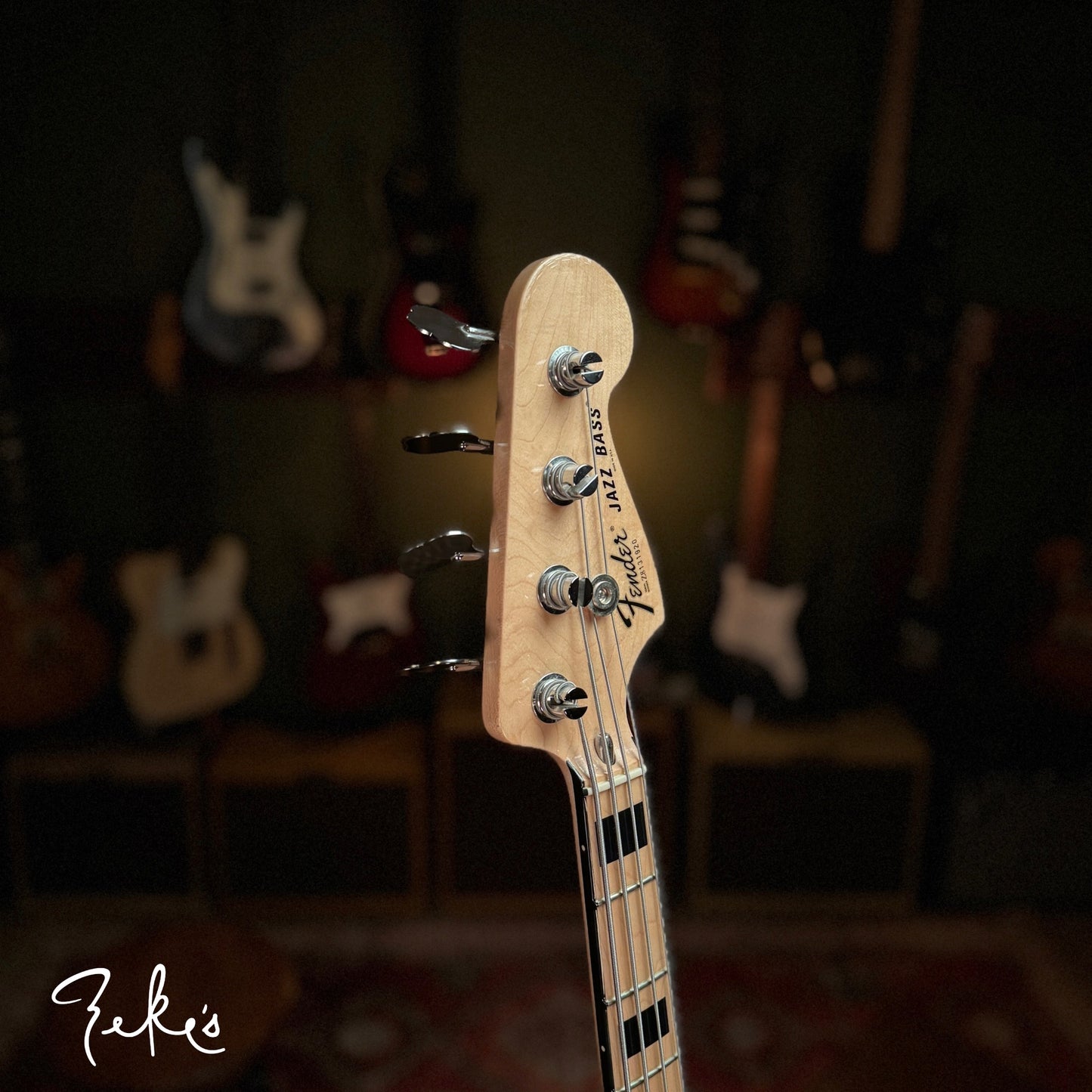 2008 Fender 75’ AV Jazz Bass